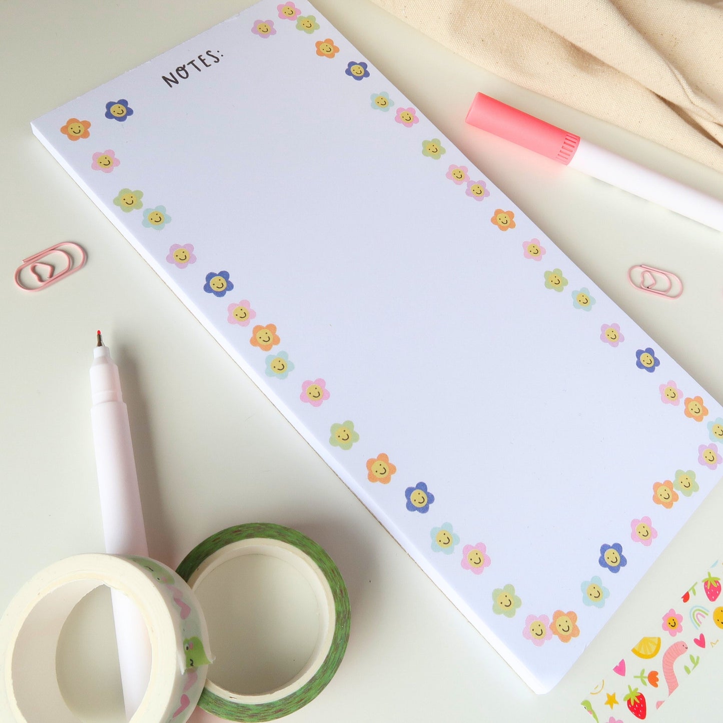 Smiley Flowers List Pad