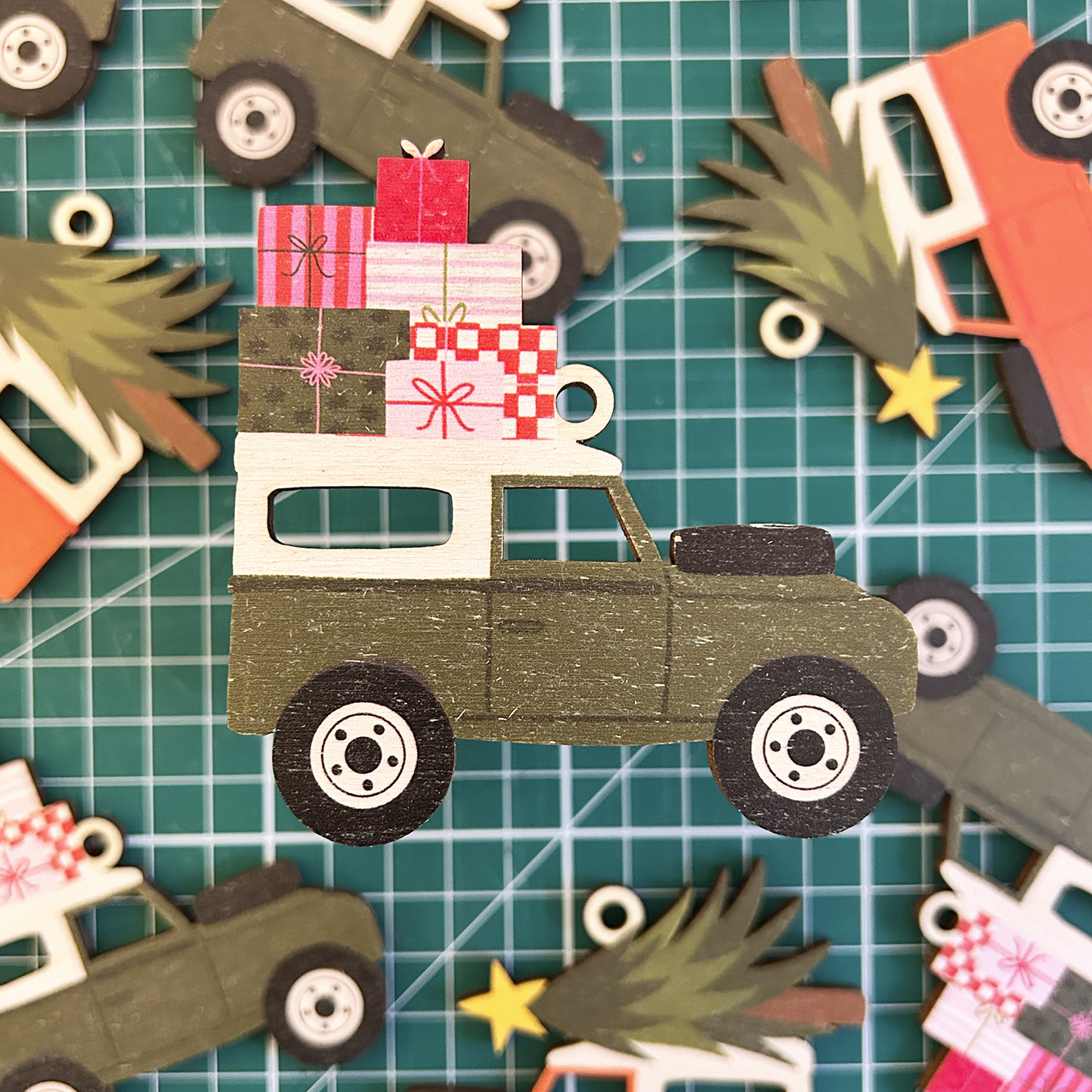 Green Land Rover Wooden Decoration