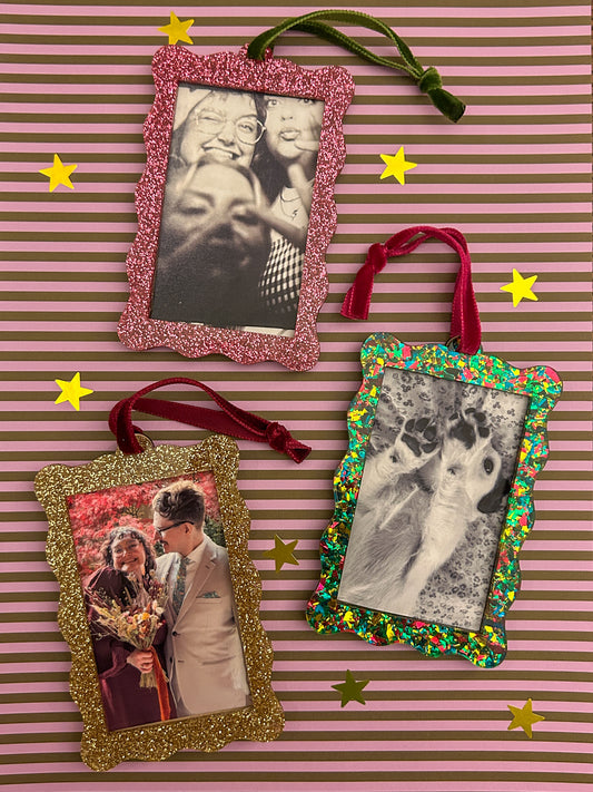 Wavy Photo Frame Hanging Decoration